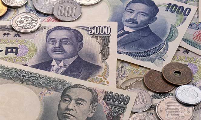 Деньги в Японии